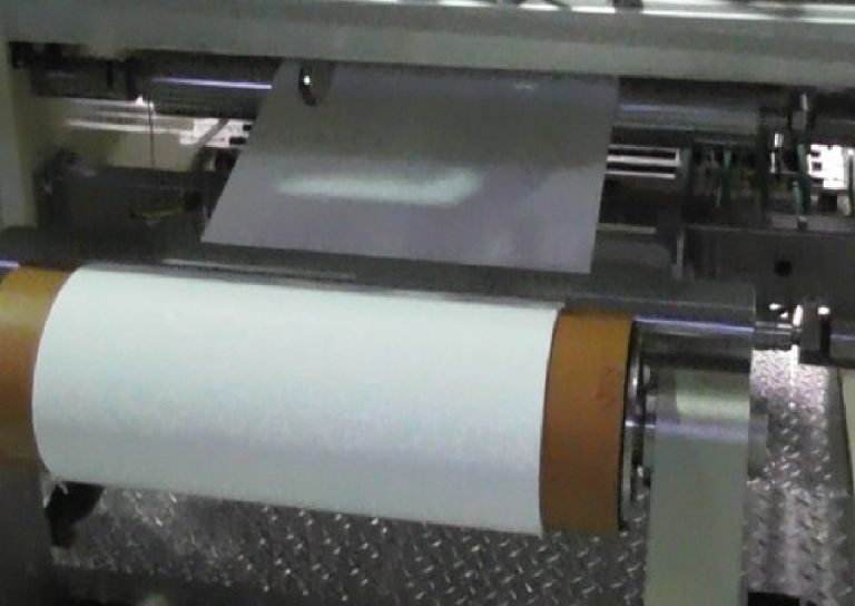 稼働中のフィルム搬送機