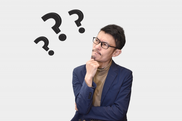 考えている人